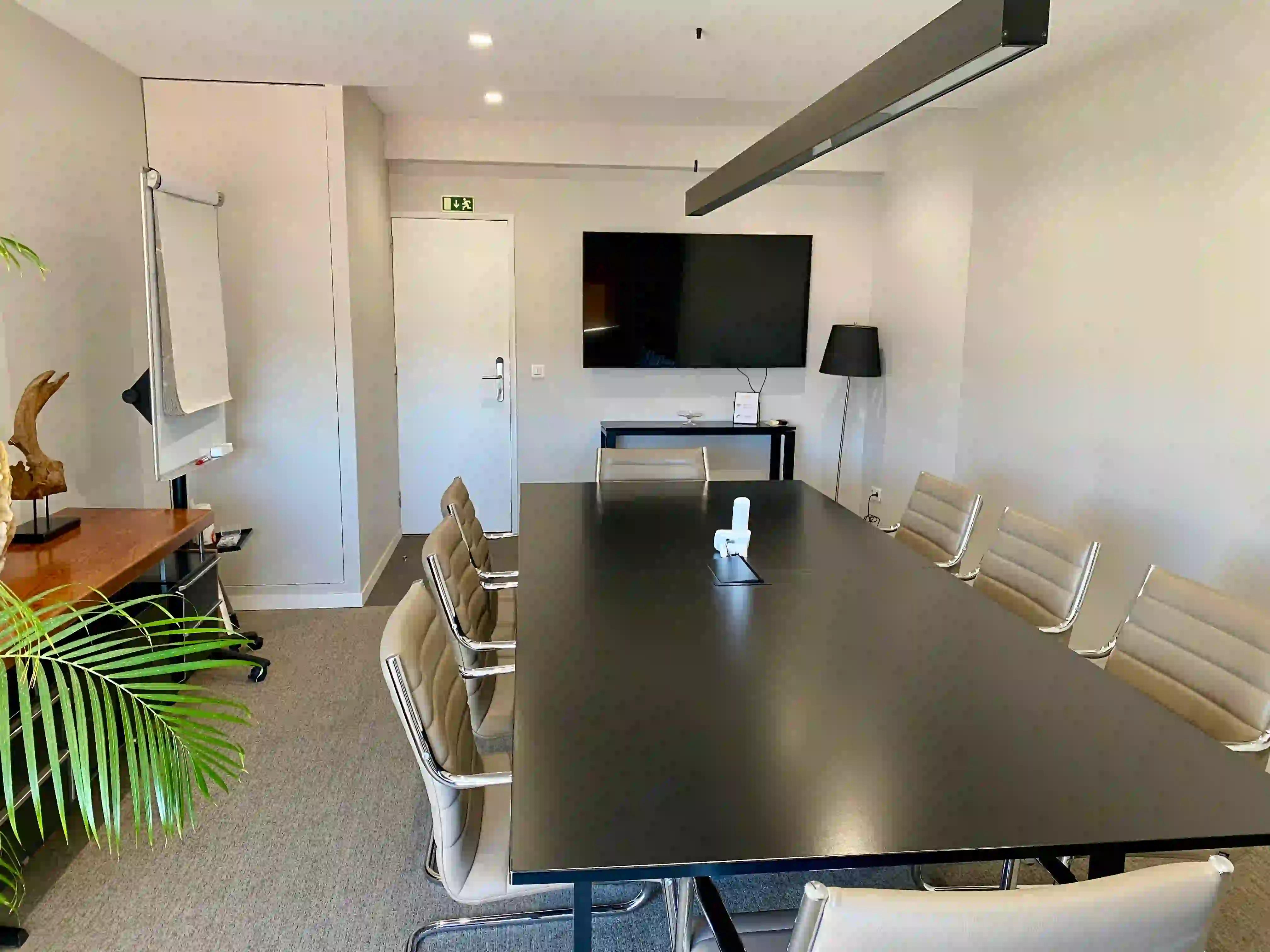 Sala de reunião equipada
